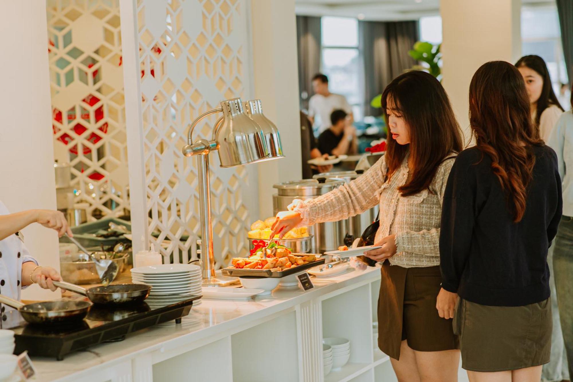 Le Marais Hotel Dalat Extérieur photo